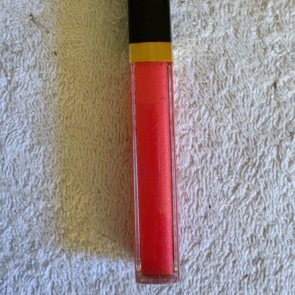 CHANEL Rouge Coco Gloss Camelia
